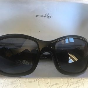 Ladies Oakley - Ravishing Sunglasses